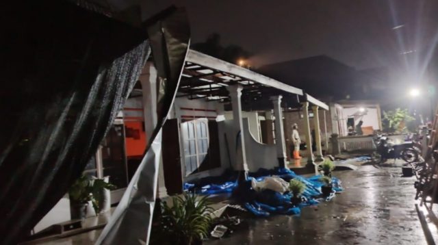 Angin Kencang Terjang Jantiganggong Perak, Empat Rumah Warga Rusak Ringan