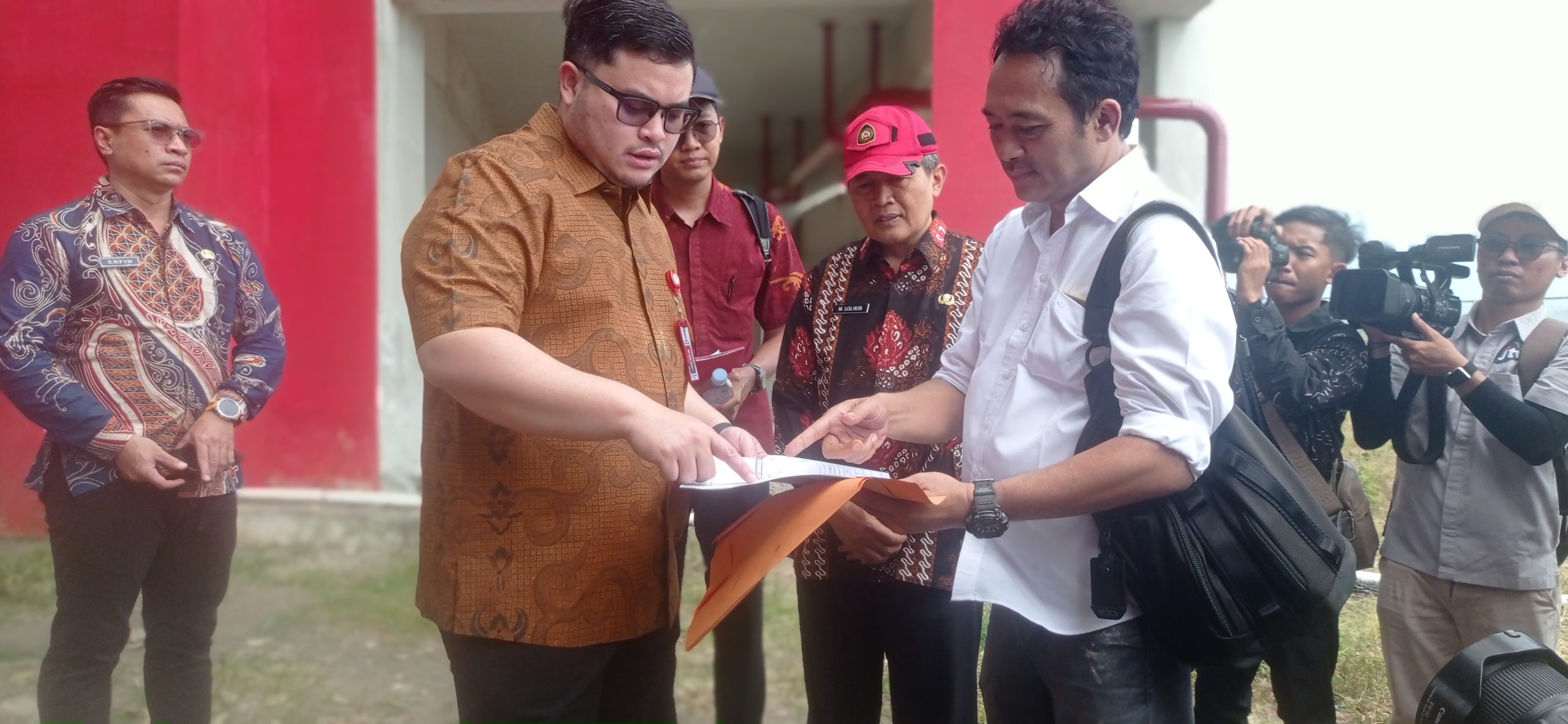 Mas Bup Dhito Pastikan Stadion Gelora Dhaha Jayati Selesai Akhir 2027