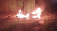 Motor Matic Ditemukan Terbakar di Jalan Raya Ploso Jombang, Polisi Duga Pembakaran Disengaja