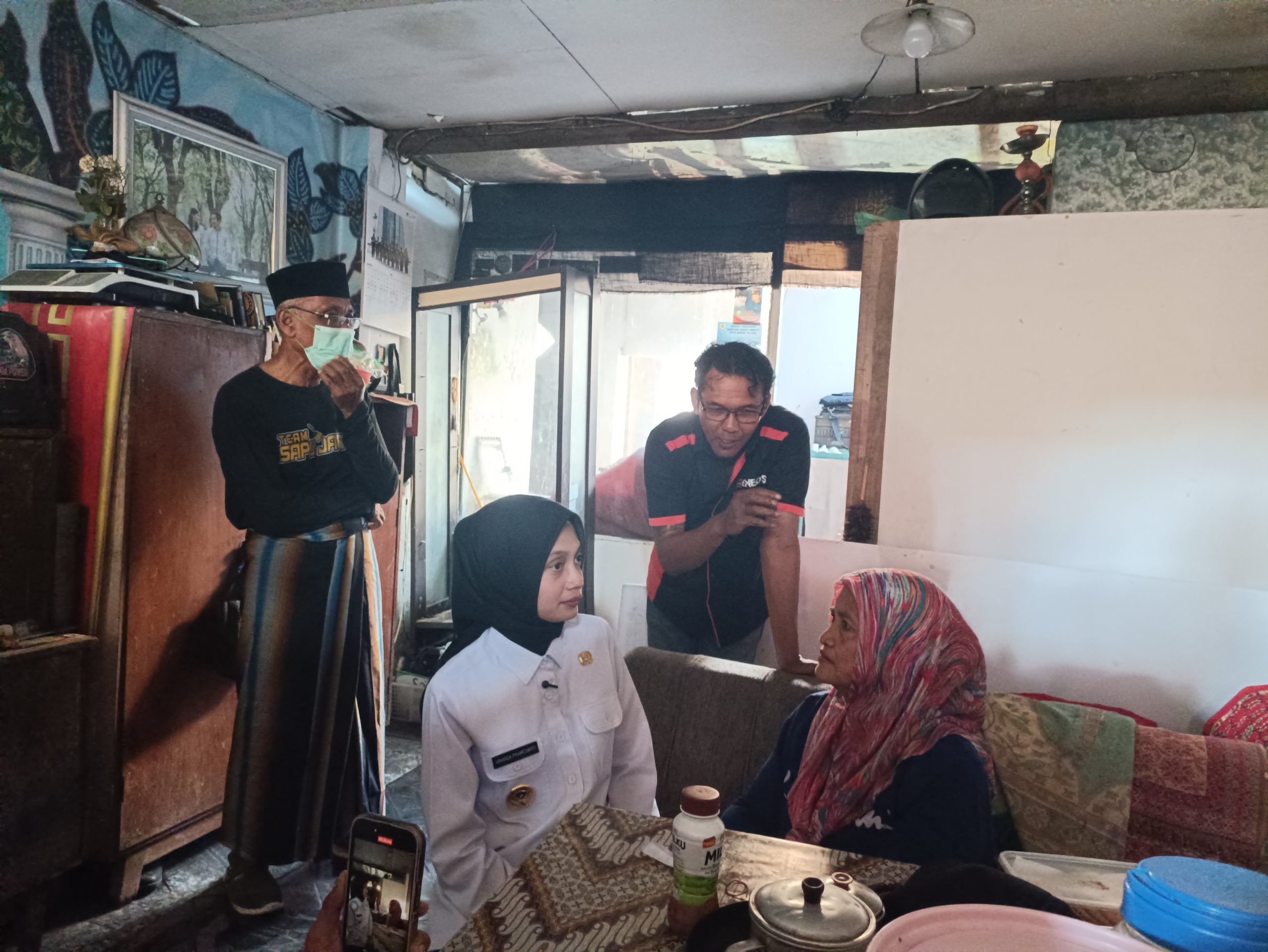 Wali Kota Kediri Tinjau Rumah Warga Jamsaren yang Terbakar, Janjikan Bantuan Pemulihan