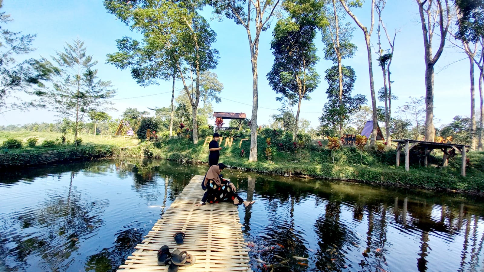 Sumber Bon C, Wisata Alam Tawarkan Suasana Khas Pegunungan di Blitar, Bisa Beri Makan Ikan