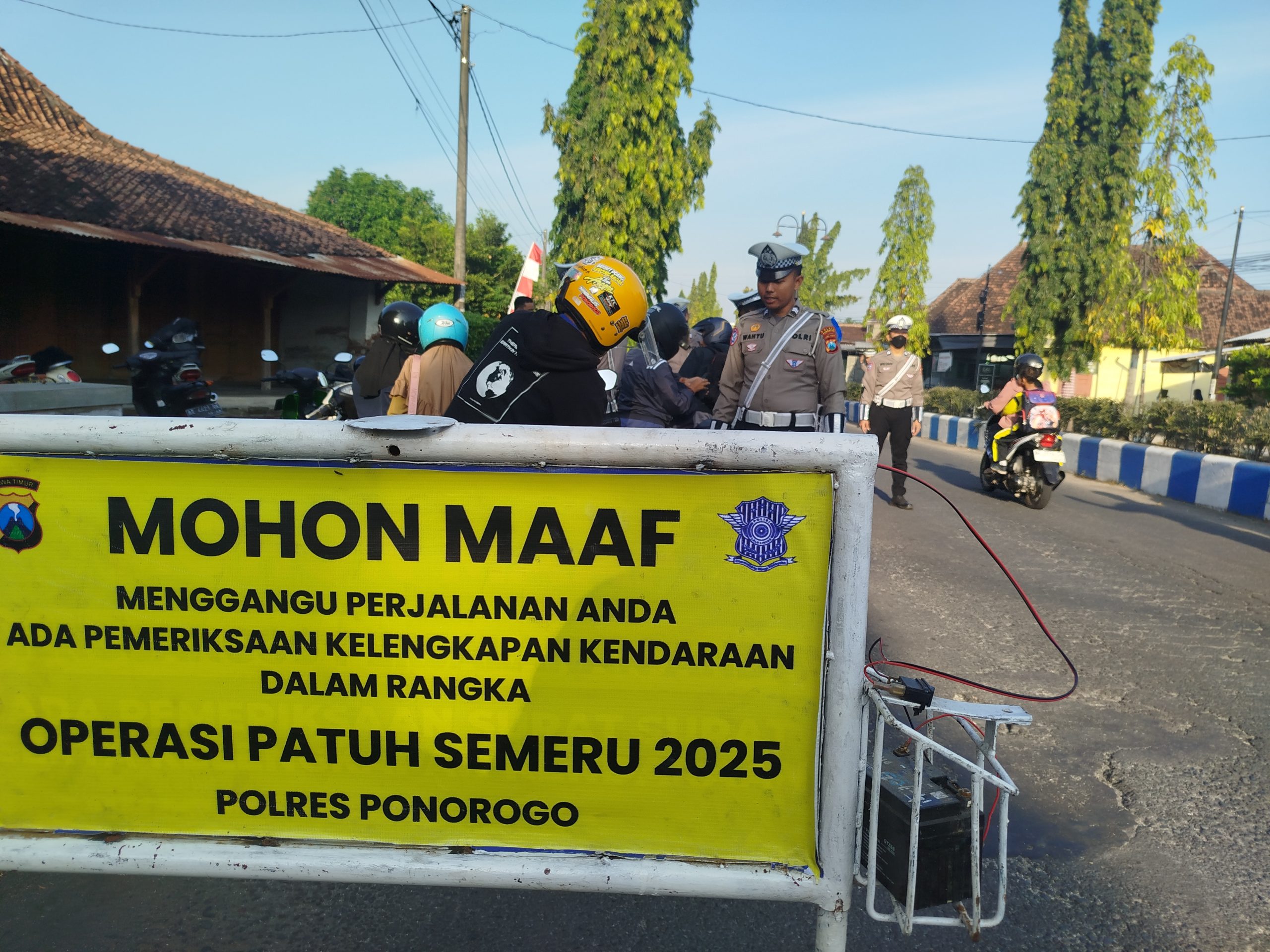 Pelajar Dominasi Pelanggaran Lalu Lintas saat Operasi Patuh Semeru 2025 di Ponorogo