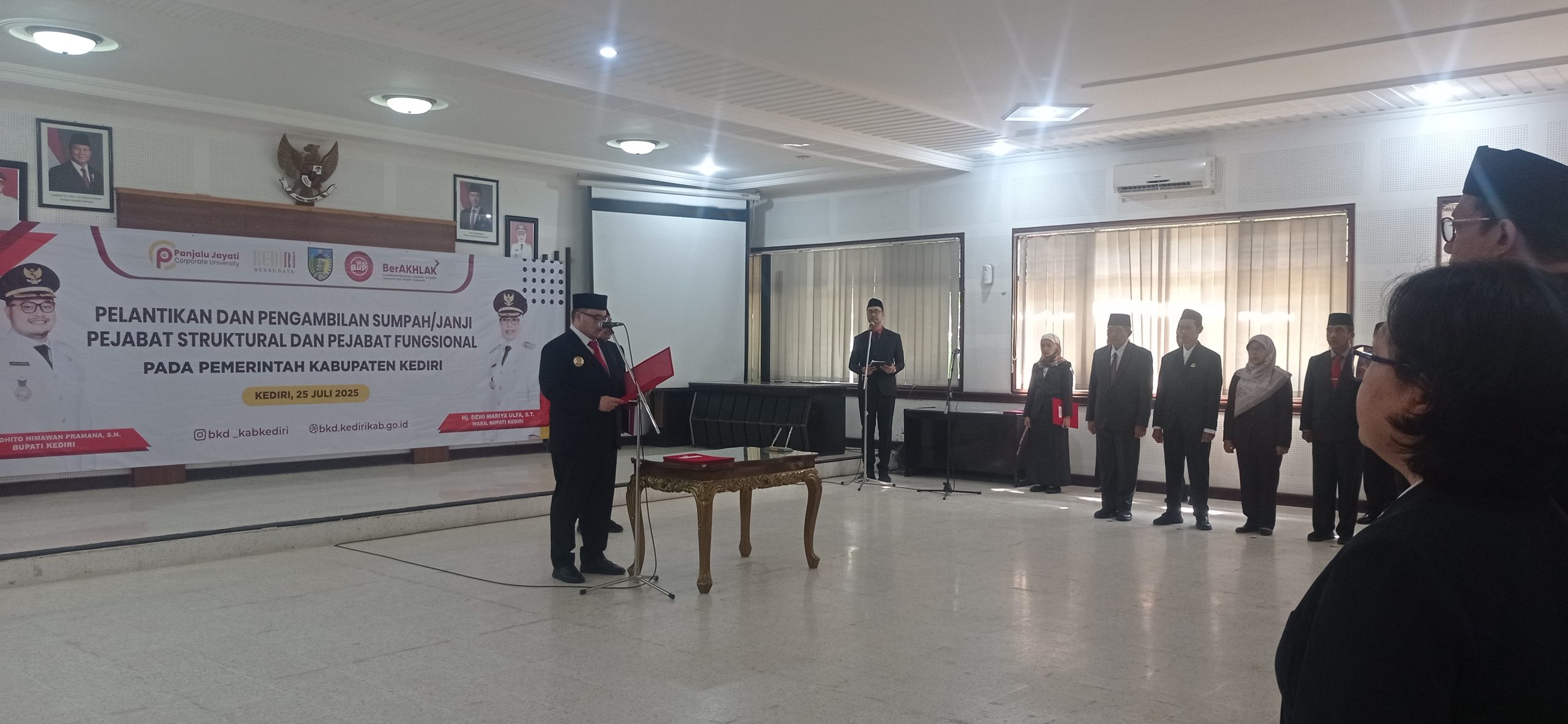 Bupati Kediri Lantik 71 Pejabat Baru, SOTK Pemkab Disesuaikan demi Maksimalkan Pelayanan