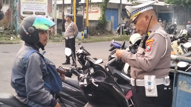 Pelanggaran Lalu Lintas di Lamongan Tembus Ratusan Selama 2 Hari Operasi Patuh Semeru 2025