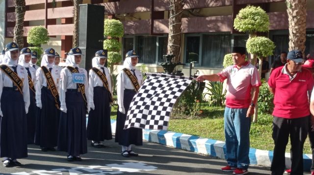 Semangat Kemerdekaan, 150 Regu Pelajar SMP dan MTs Berlaga dalam Lomba Baris-berbaris Kabupaten Kediri