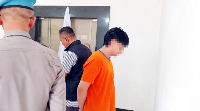 Polres Batu Tangkap Pria Asal Medan Ngaku Anggota Brimob, Tipu Enam Korban Rp107,9 Juta