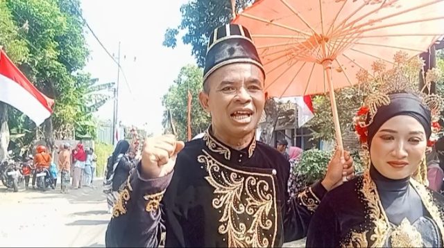 Peringati HUT ke-80 RI, Puluhan Peserta Jalan Kreasi di Desa Bulu Tampil Memukau