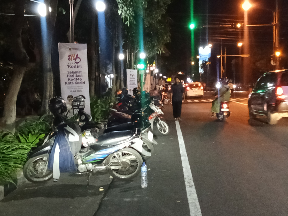 Tarif Parkir Parkir Motor Acara Mahakarya Power of Java di Kediri, Dikeluhkan Pengunjung