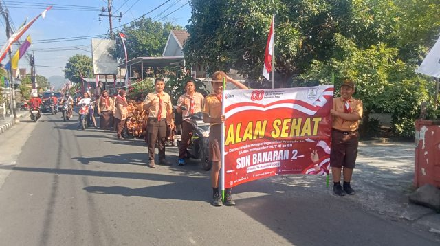 Semarak Hari Pramuka ke-64, SDN Banaran 2 Gelar Jalan Santai dan Lomba Seru