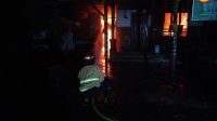 Ditinggal Pergi ke Kelurahan, Rumah Warga Lirboyo Terbakar, Kerugian Capai Ratusan Juta Rupiah