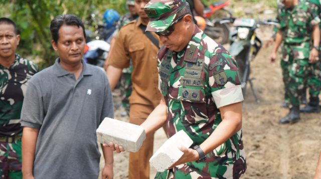 Kepala Staf Kodam V/Brawijaya Tinjau Lokasi TMMD di Ngusikan