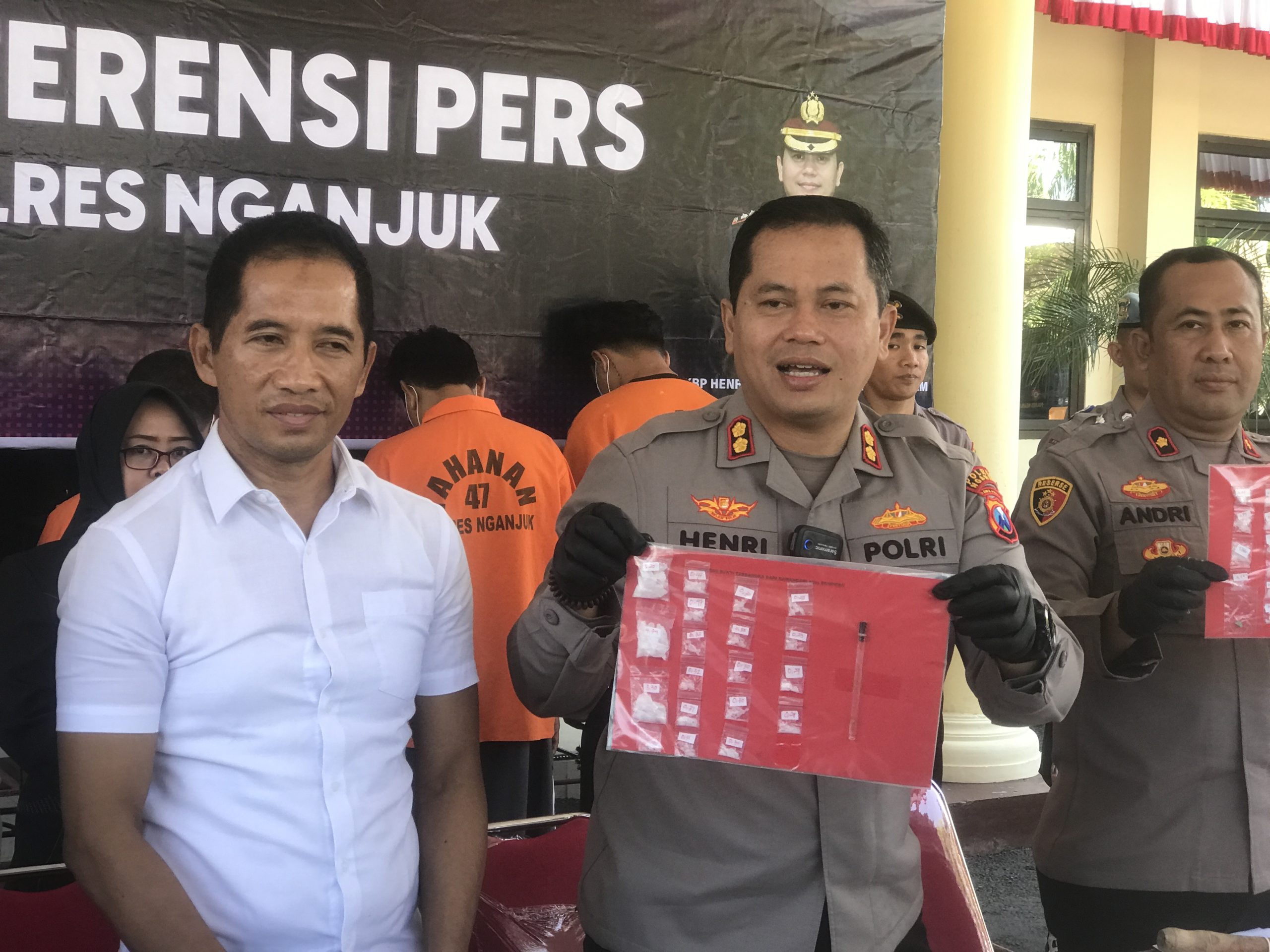 Pengedar Narkoba Nganjuk Dibekuk, 6.300 Pil Grasak Disita, Bandar Asal Kediri Buron