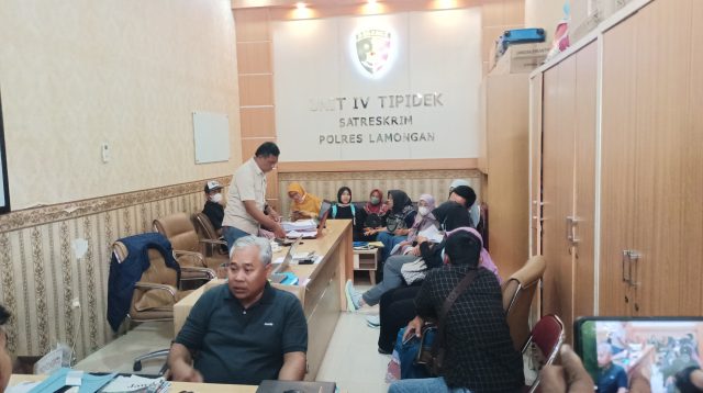 Travel Umrah Tawwaabiin Dilaporkan ke Polisi, 18 Jemaah di Lamongan Rugi Rp390 Juta