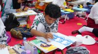 Ratusan Peserta Beradu Kreativitas di Lomba Desain Batik Lamongan 2025