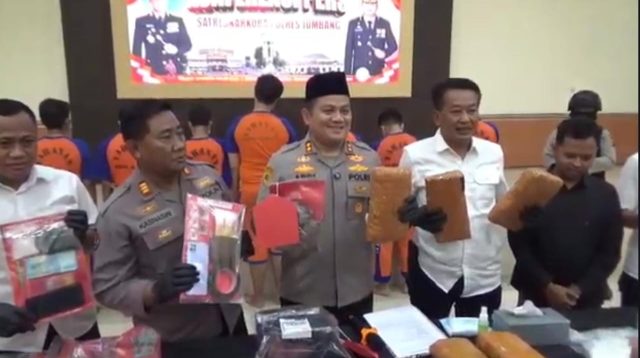 Polres Jombang Gagalkan Peredaran Ganja 5,37 Kg, Satu Tersangka Disebut Menantu DPRD