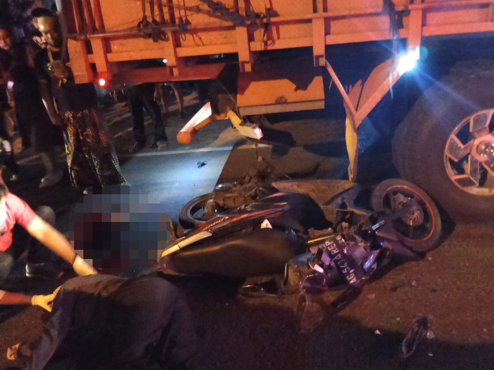 Pulang Kuliah, Guru TK Tewas usai Tabrak Truk Berhenti di Bahu Jalan
