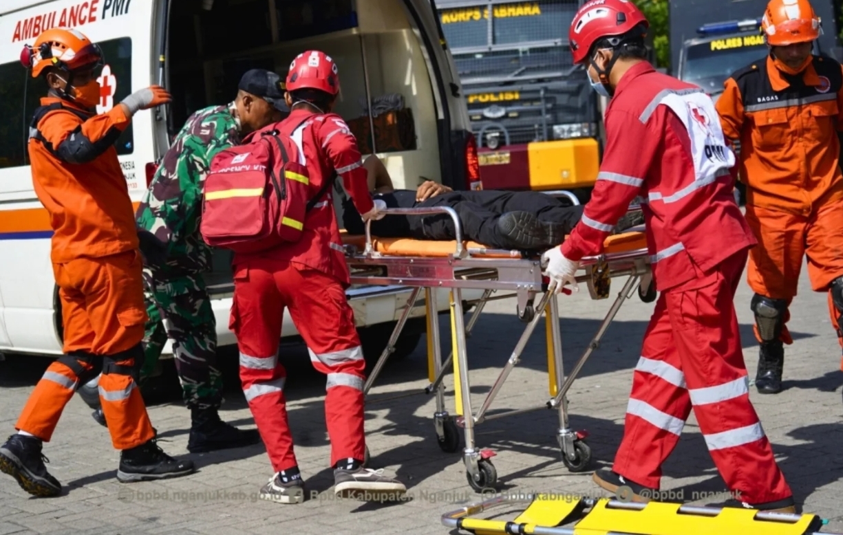 Simulasi Gempa hingga Kebakaran, Nganjuk Uji Kesiapsiagaan Bencana Melibatkan BPBD, TNI, Polri, dan Damkar