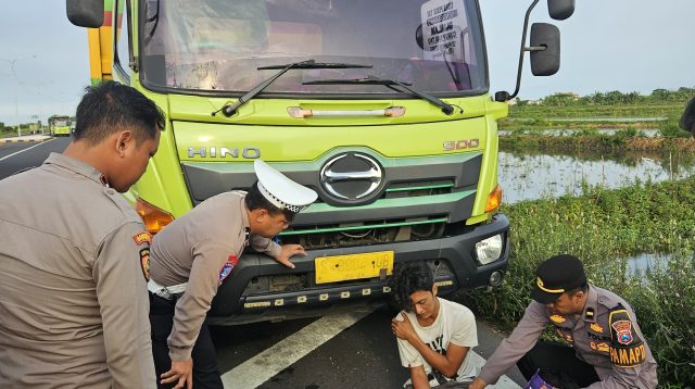 Dua Sopir Truk Dibegal di JLU Lamongan, Satu Luka Parah Usai Melawan Pelaku