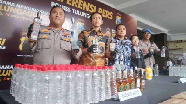 Polres Tulungagung Ungkap Peredaran Miras dengan Modus COD