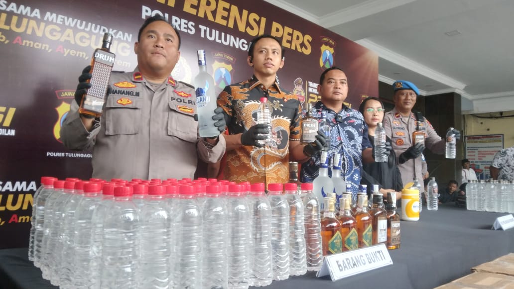 Polres Tulungagung Ungkap Peredaran Miras dengan Modus COD