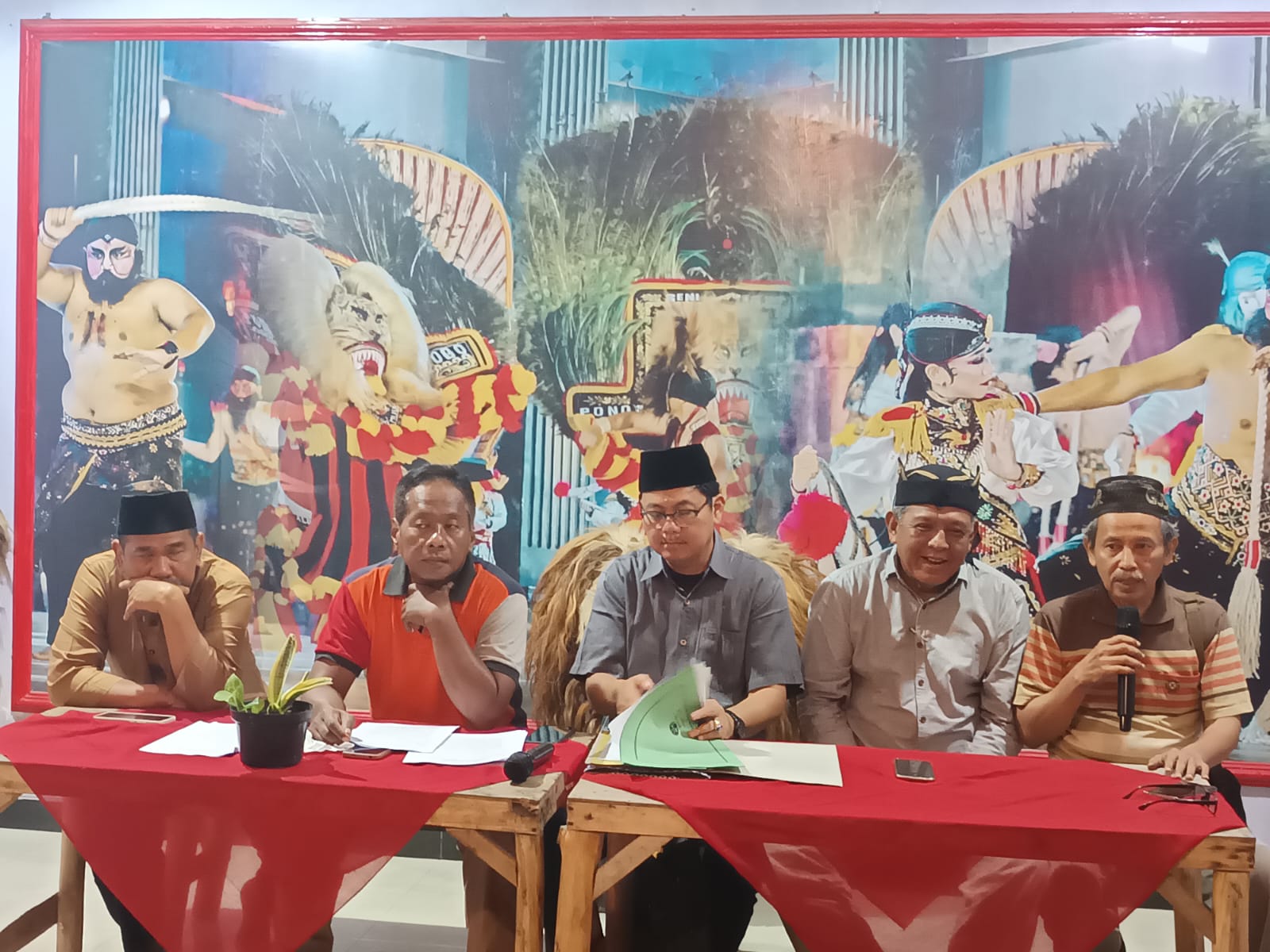 LKBH PGRI Somasi Gubernur Jatim Terkait Mutasi Kepala SMKN 1 Ponorogo