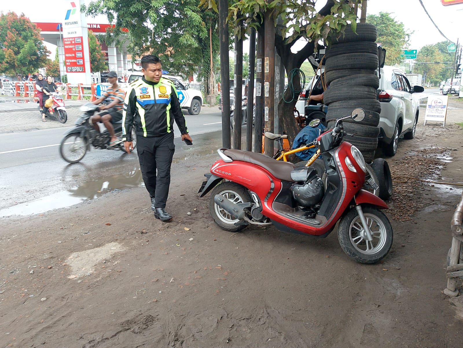 Kecelakaan Motor dan Mobil di Tambakrejo Jombang, Pengendara Scoopy Luka Ringan