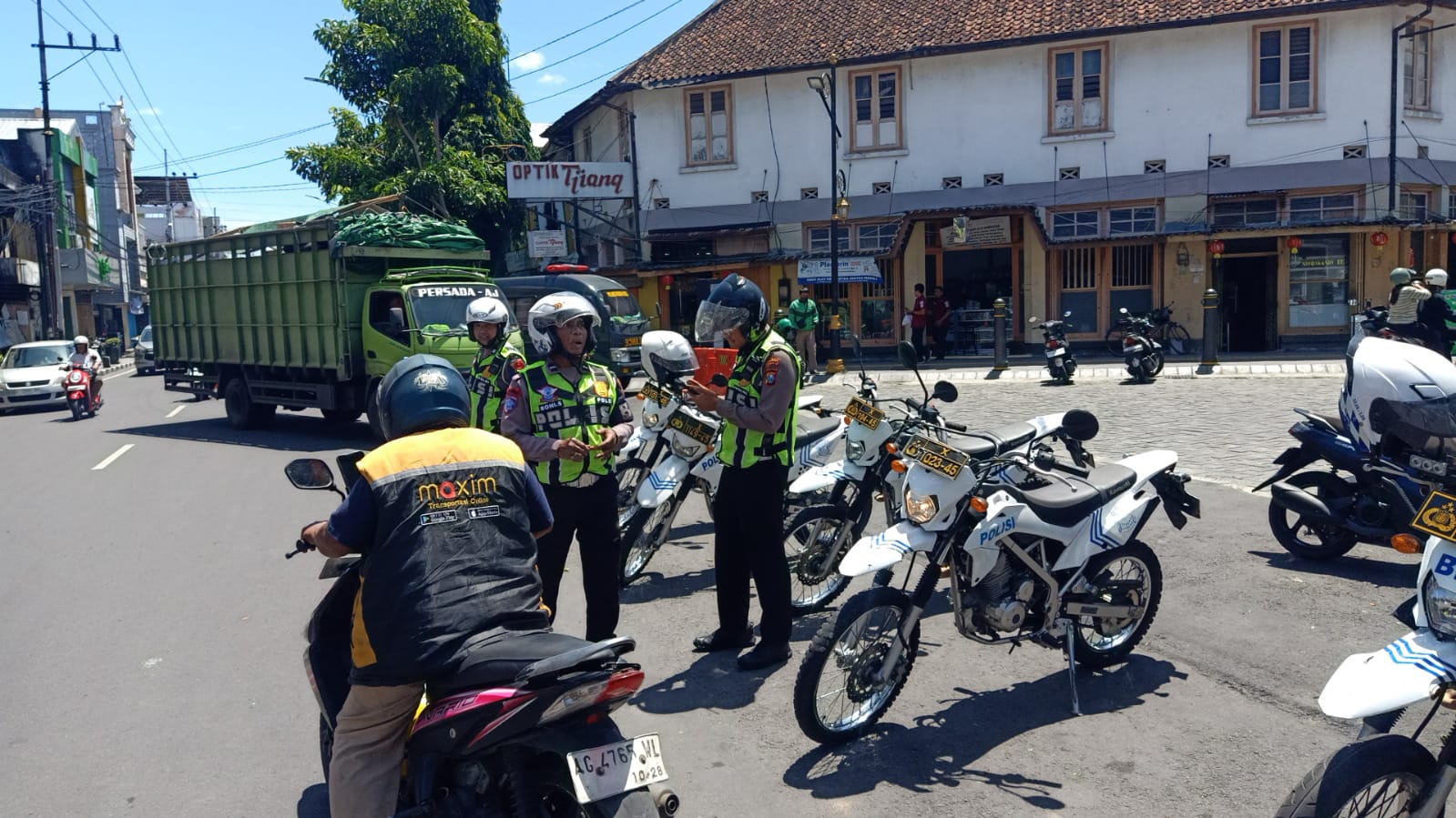 Pastikan Kesiapan Mudik Lebaran 2026, Wali Kota Kediri Tinjau Stasiun, Satlantas Polres Kediri Kota Perketat Pengamanan