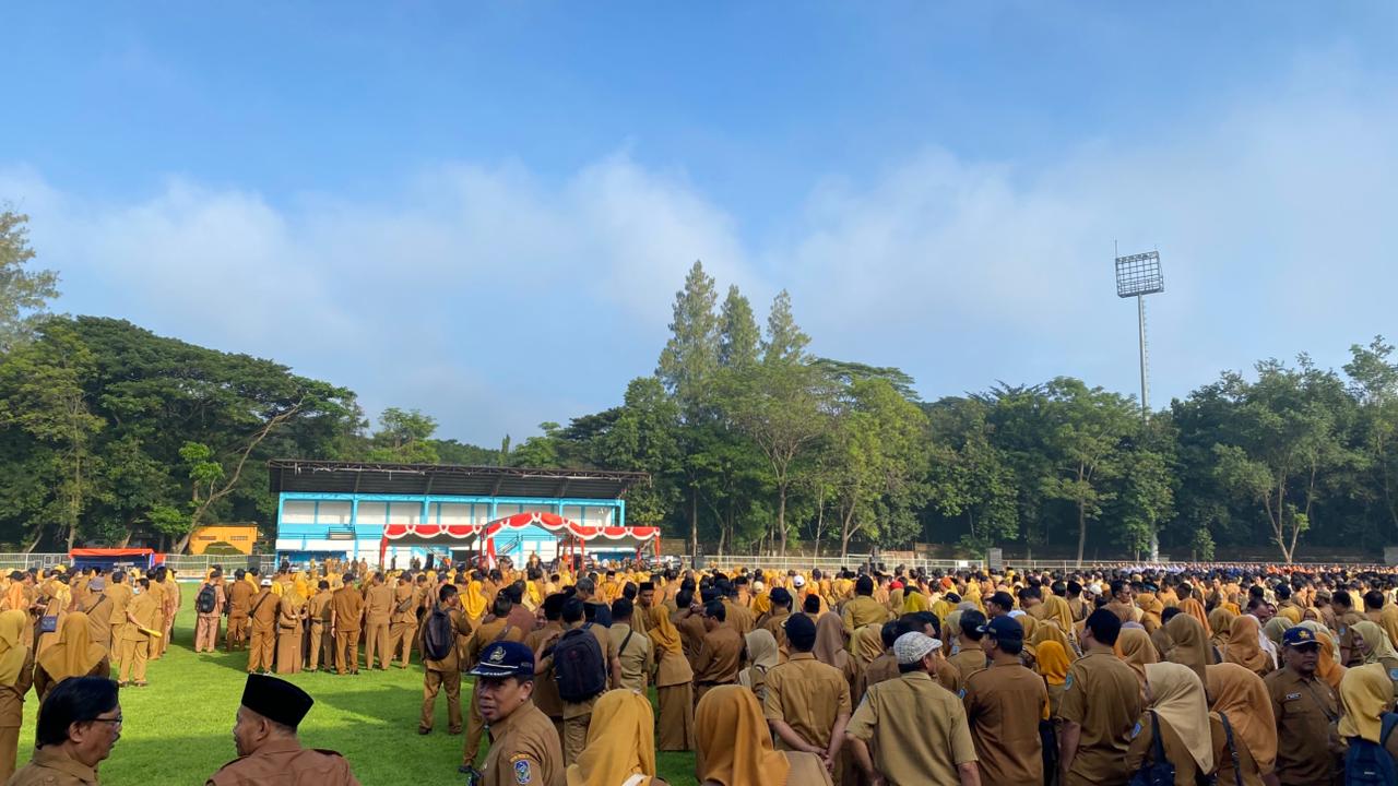 Setelah Lubur Panjang Lebaran Ribuan ASN Padati Stadion Anjuk Ladang