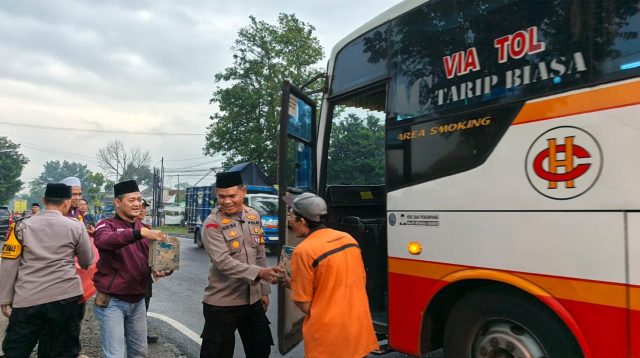 Polsek Ngadiluwih Terima Penitipan Kendaraan Warga yang Mudik