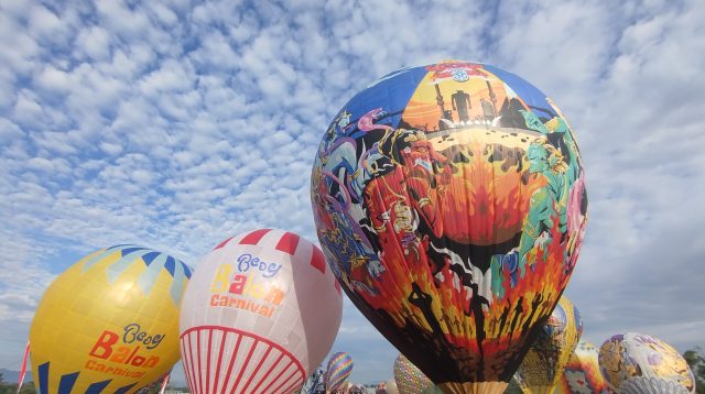 Reyog Balon Carnival 2026 Meriah, Puluhan Balon Hiasi Langit Ponorogo