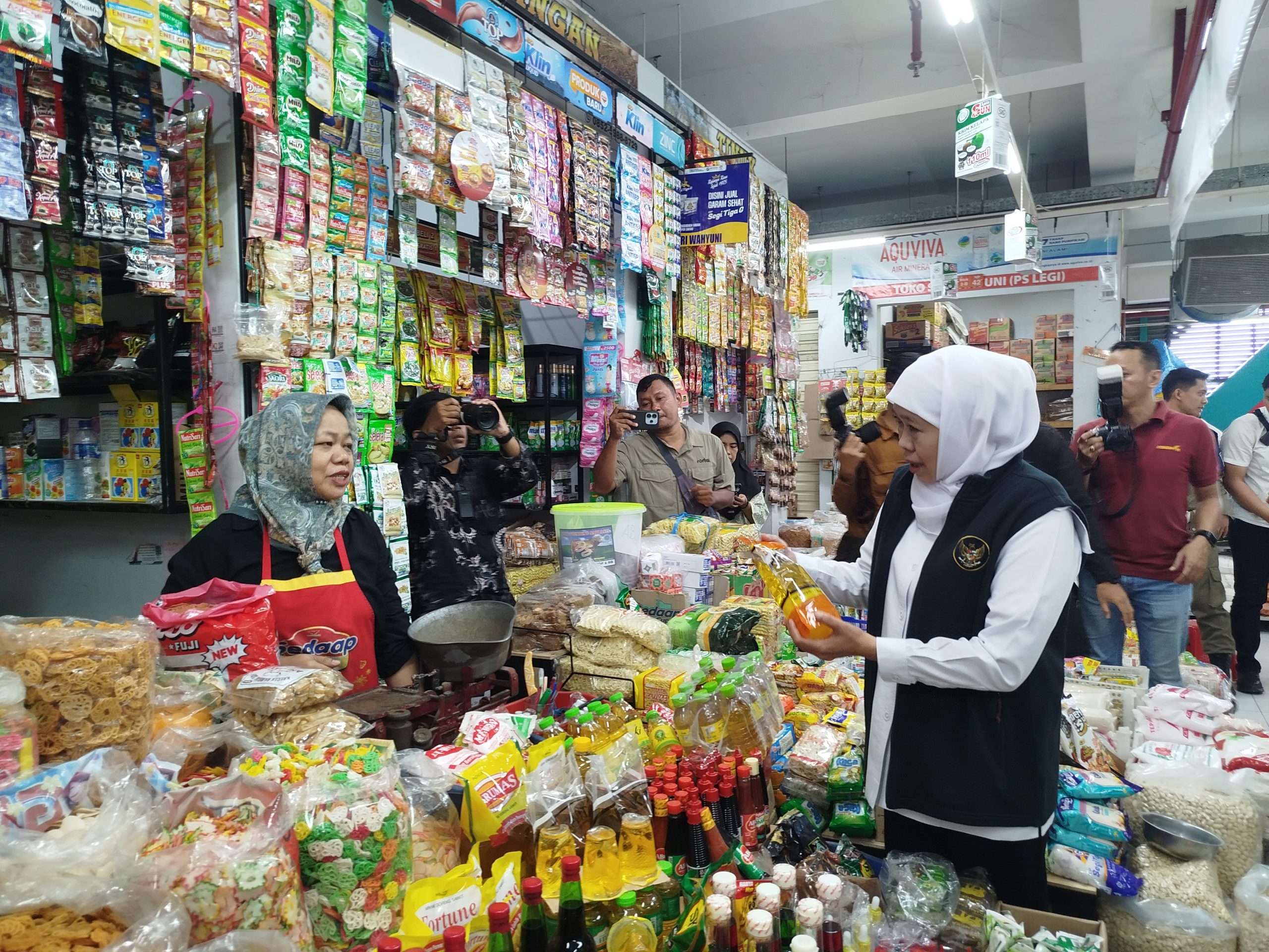 Harga Bapokting di Pasar Legi Ponorogo Stabil Pascalebaran, Khofifah Pastikan Distribusi Lancar