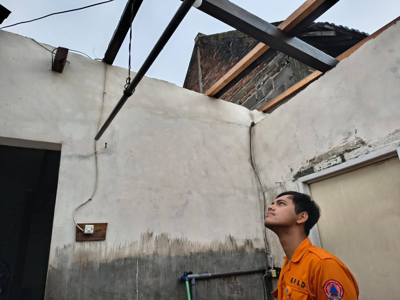 Dampak Angin Kencang di Tulungagung Meluas, Terbaru 72 Rumah Rusak Ringan