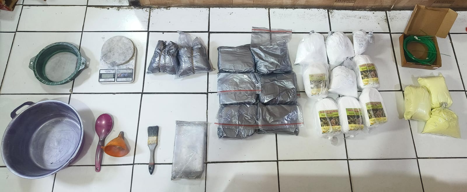 Pengedar Petasan Wilayah Nglegok Diamankan, Sita Mercon dan Bahan Baku