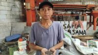 Dony Kristanto (31) seorang petani muda kangkung Kabupaten Jombang sukses membangun ekosistem pertanian.