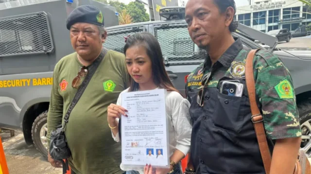 suami ternyata wanita malang