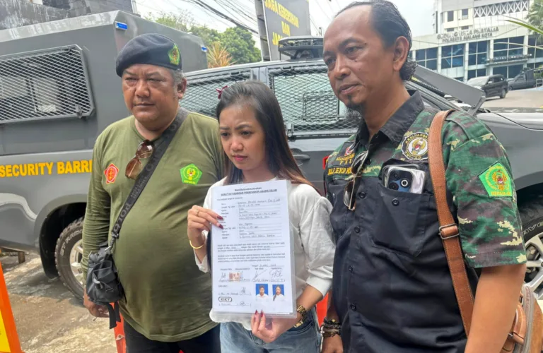 suami ternyata wanita malang