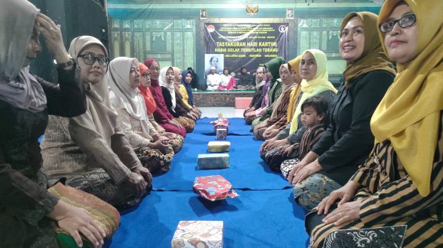 Kartini Tak Hanya Emansipasi, ini Pesan Mendalam dari Sarasehan di Persada Soekarno Kediri