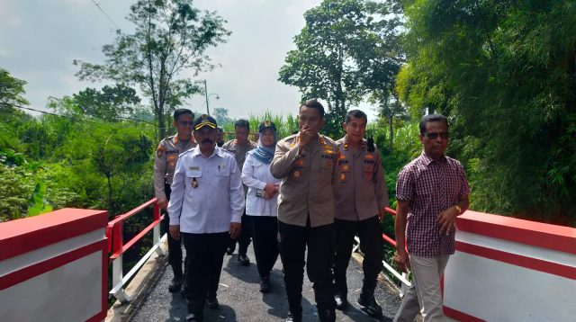 Kapolres Kediri Resmikan Jembatan Merah Presisi