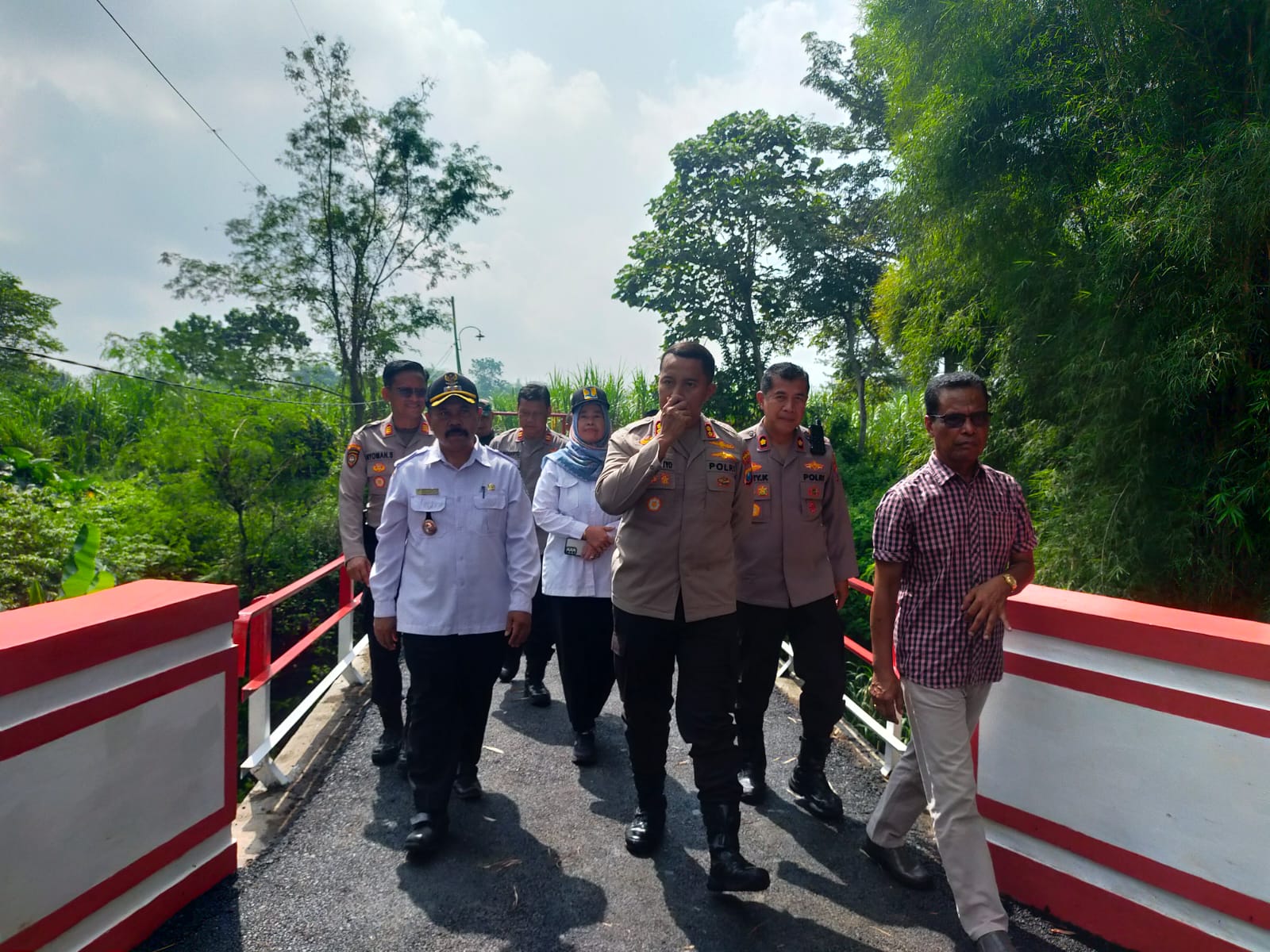 Kapolres Kediri Resmikan Jembatan Merah Presisi