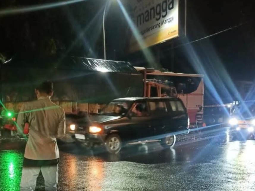 Langgar Marka Jalan, Bus Vs Truk Adu Banteng di Tulungagung, Dua Kendaraan Ringsek