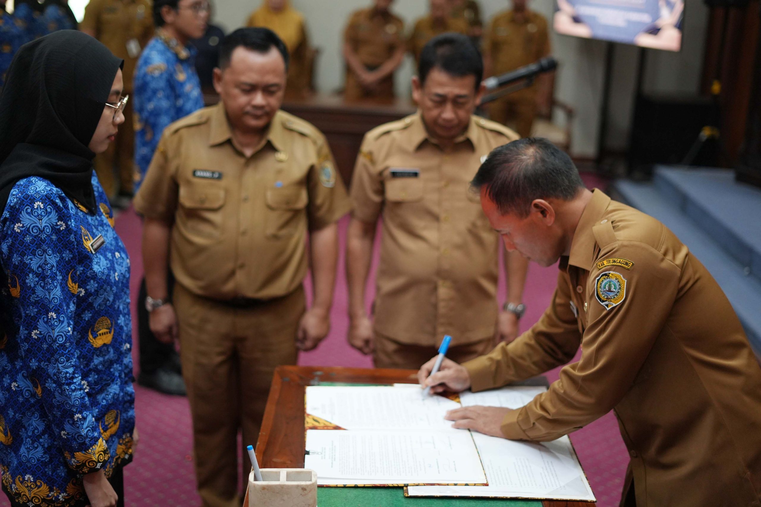 Pengangkatan 74 ASN menjadi PNS Pemkab Tulungagung.