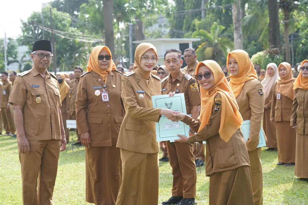 Sebanyak 89 ASN Terima SK Kenaikan Pangkat, Mbak Wali Tekankan Program Berdampak Nyata