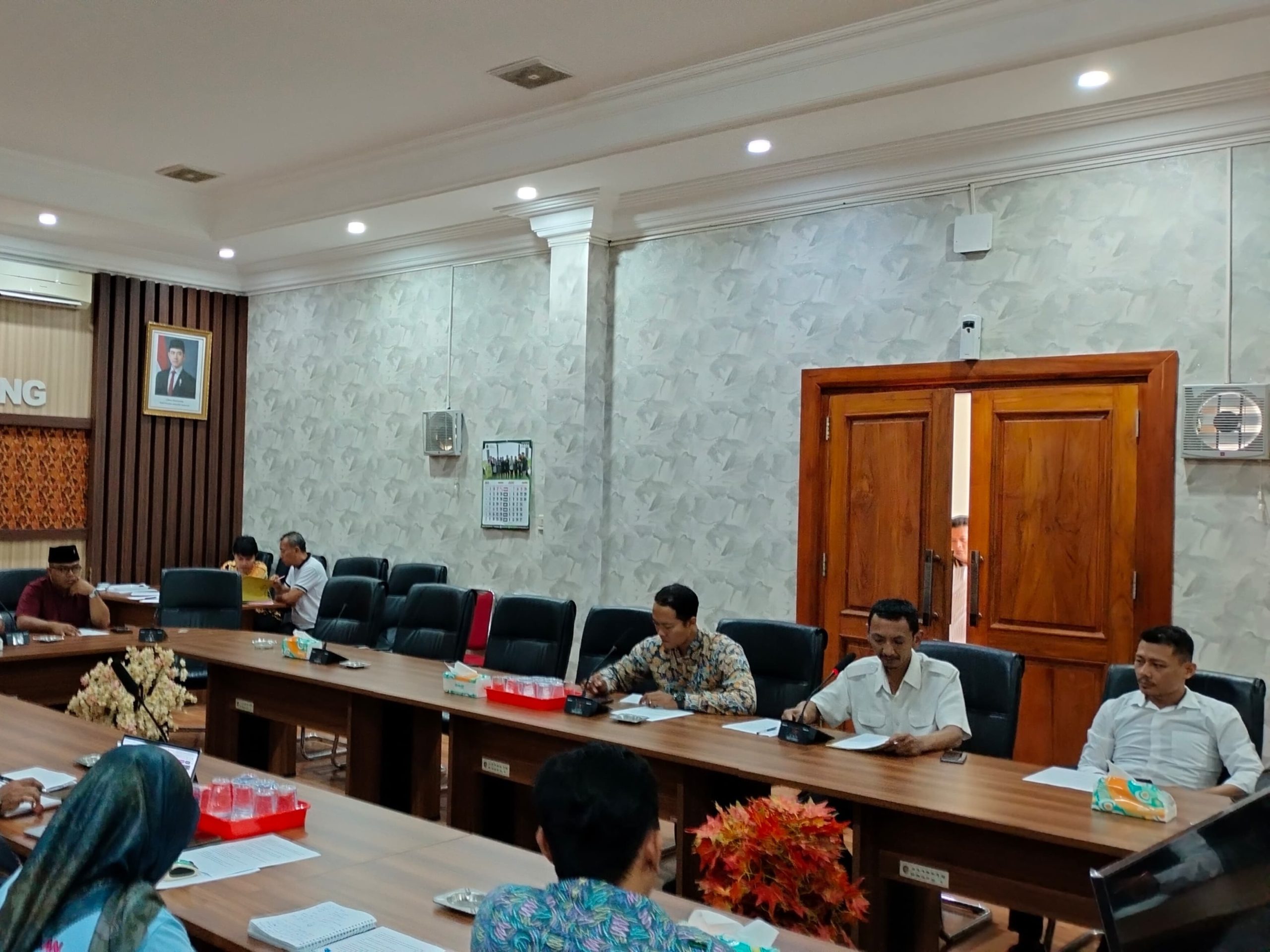 Rapat dengan pendapat antara PPPK Paruh Waktu dengan Komisi A DPRD Tulungagung.