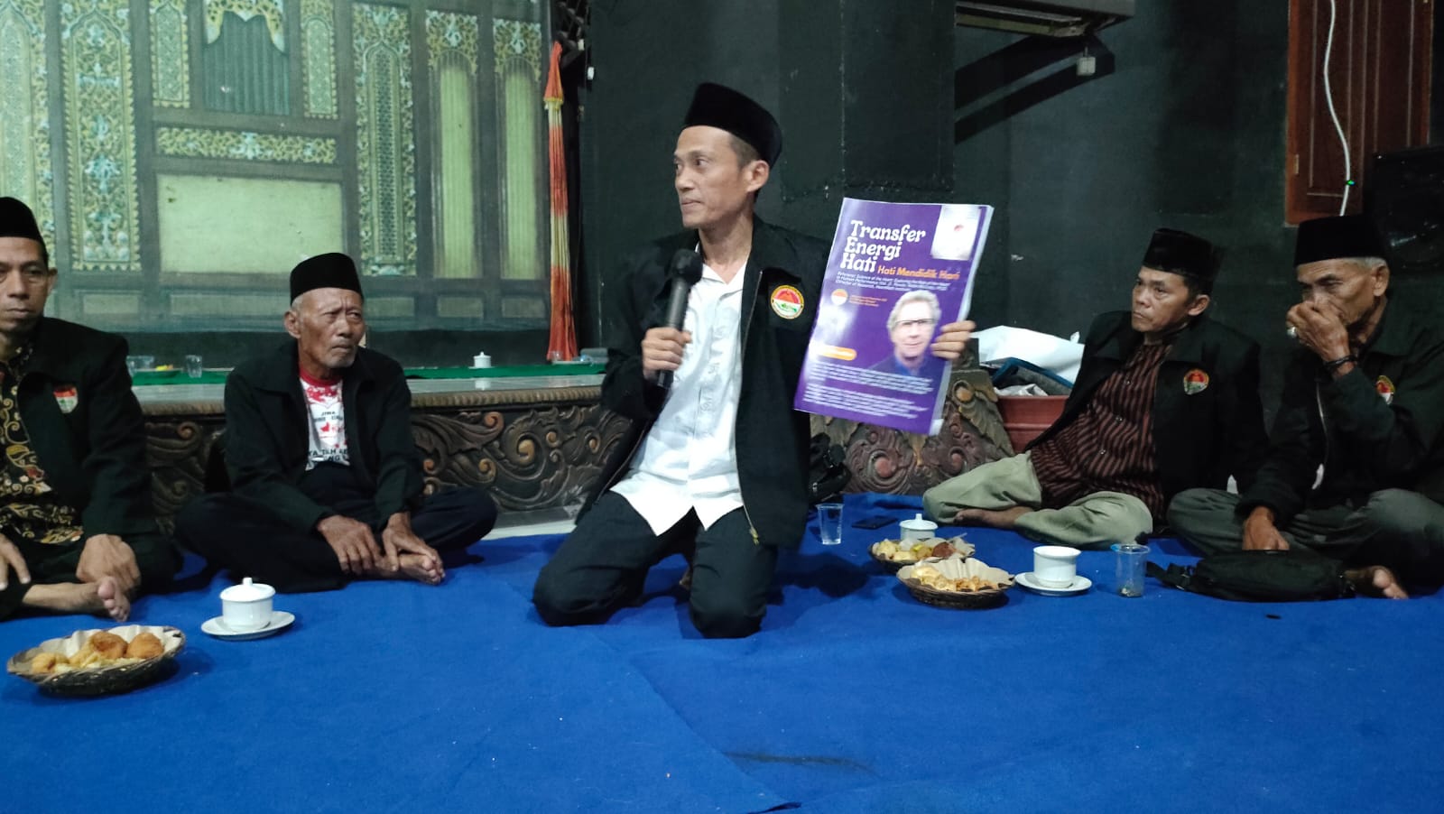 Doa bersama di Situs Persada Soekarno Desa Pojok Kecamatan Wates.