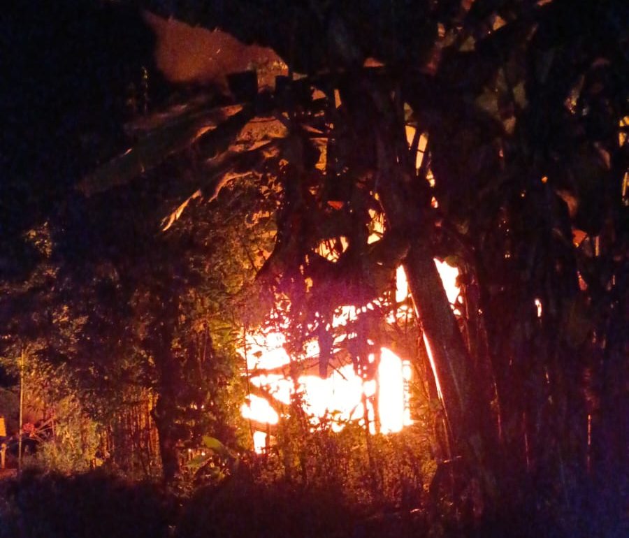 Gudang Peralatan Resepsi di Mojo Terbakar, Pemilik Rugi Rp50 Juta