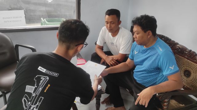 Yogi Susilo (46) guru di SDN Jipurapah 2, Kecamatan Plandaan, Kabupaten Jombang.