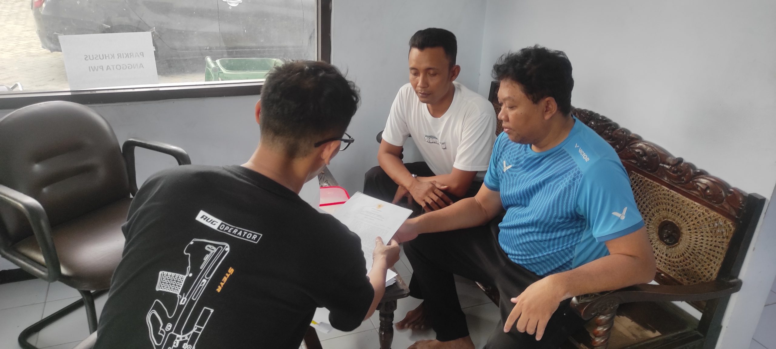 Yogi Susilo (46) guru di SDN Jipurapah 2, Kecamatan Plandaan, Kabupaten Jombang.