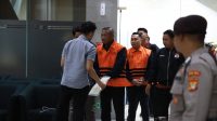 KPK Sembilan orang saksi kembali diperiksa oleh KPK terkait tindak pidana korupsi pemerasan dan penerimaan lainnya di lingkungan Pemkab Tulungagung.
