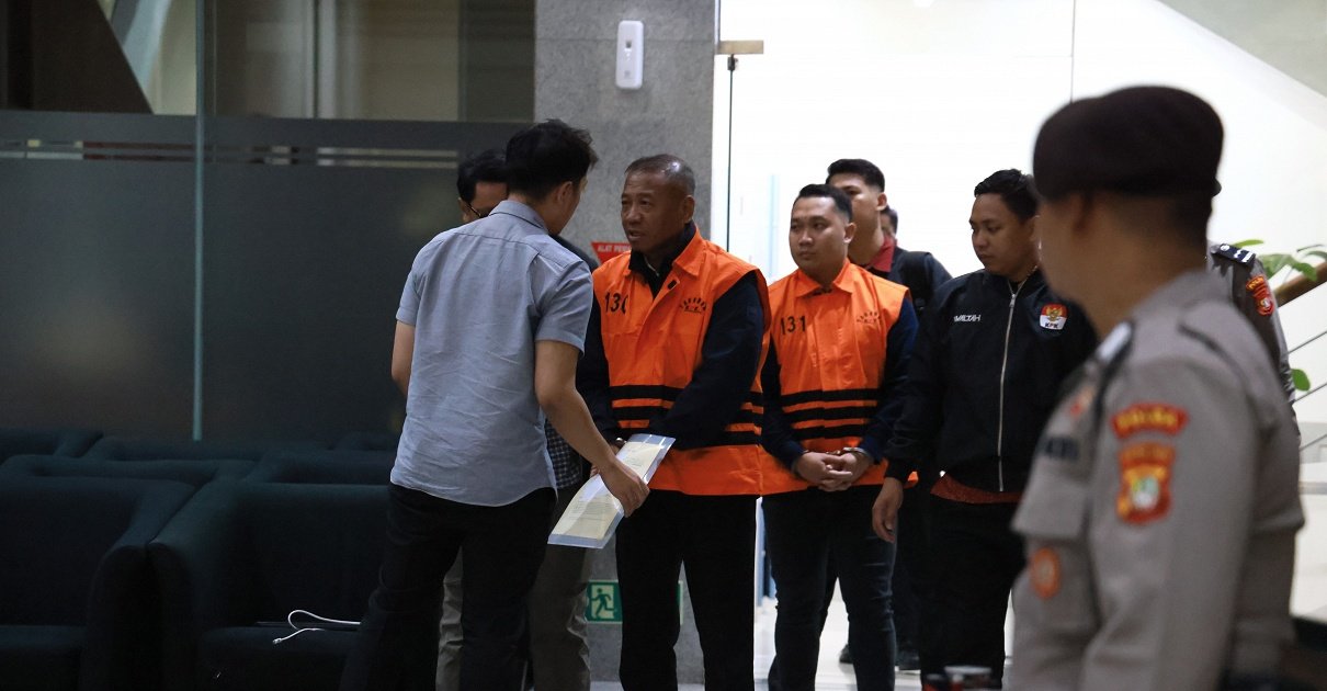 Sembilan orang saksi kembali diperiksa oleh KPK terkait tindak pidana korupsi pemerasan dan penerimaan lainnya di lingkungan Pemkab Tulungagung.