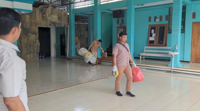 Satreskrim Polres Ponorogo Geledah Ponpes Milik Tersangka Pencabulan di Kecamatan Jambon